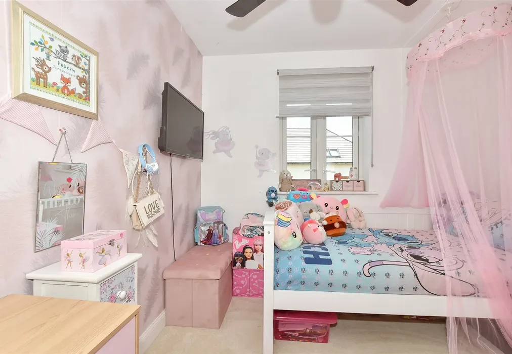 Bedroom 4 - Winder Place, Aylesham, Canterbury, Kent - Wards of Kent