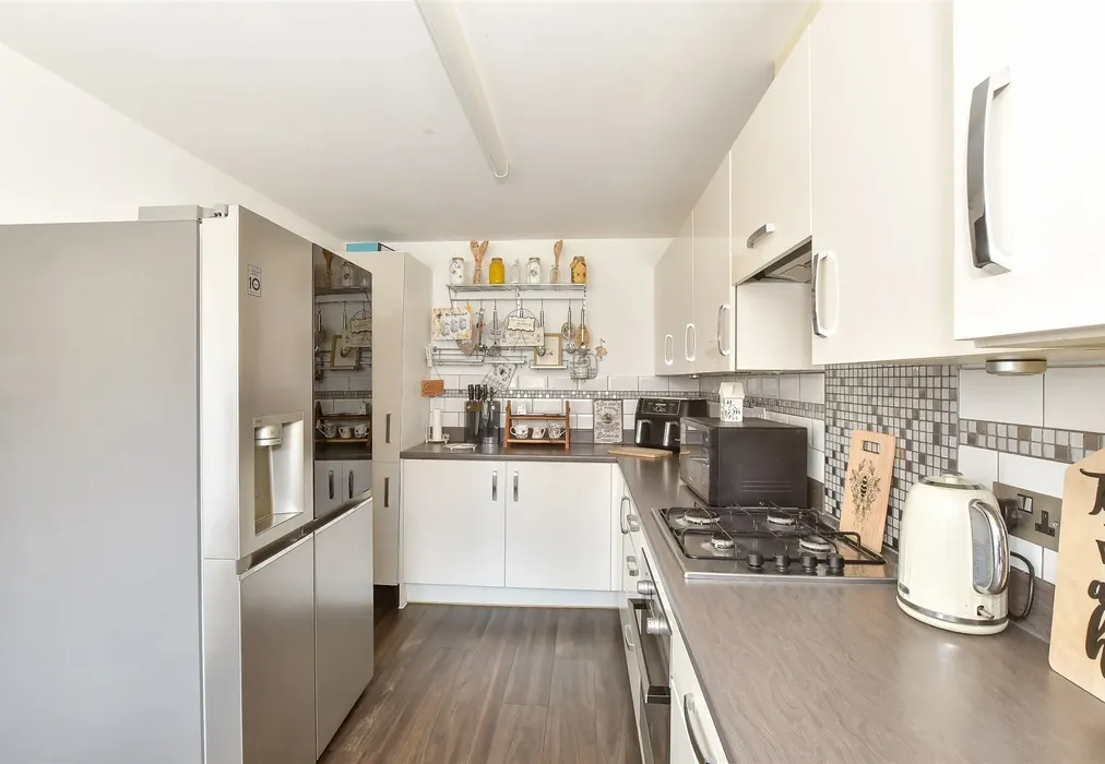 Kitchen - Winder Place, Aylesham, Canterbury, Kent - Wards of Kent