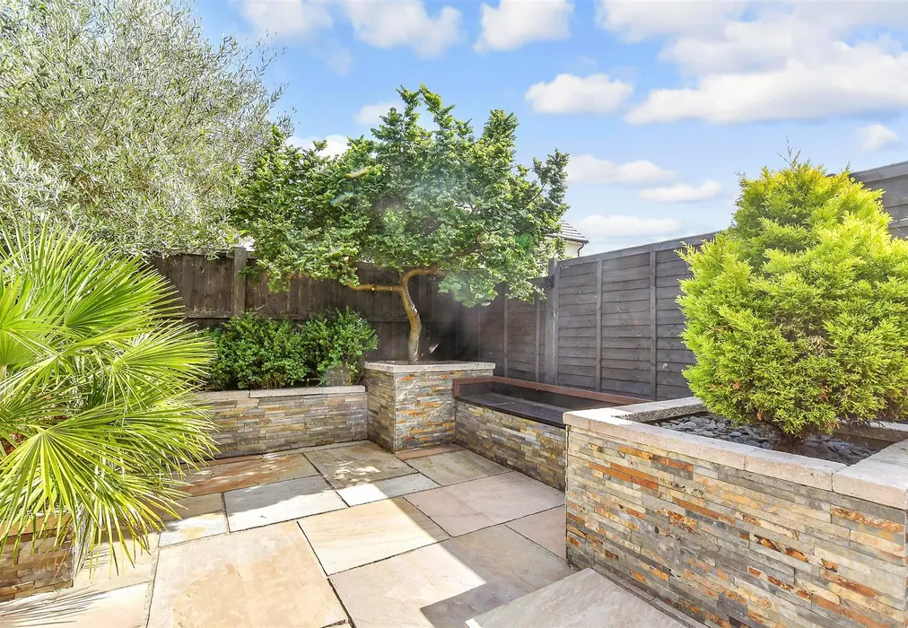 Rear Garden - Winder Place, Aylesham, Canterbury, Kent - Wards of Kent