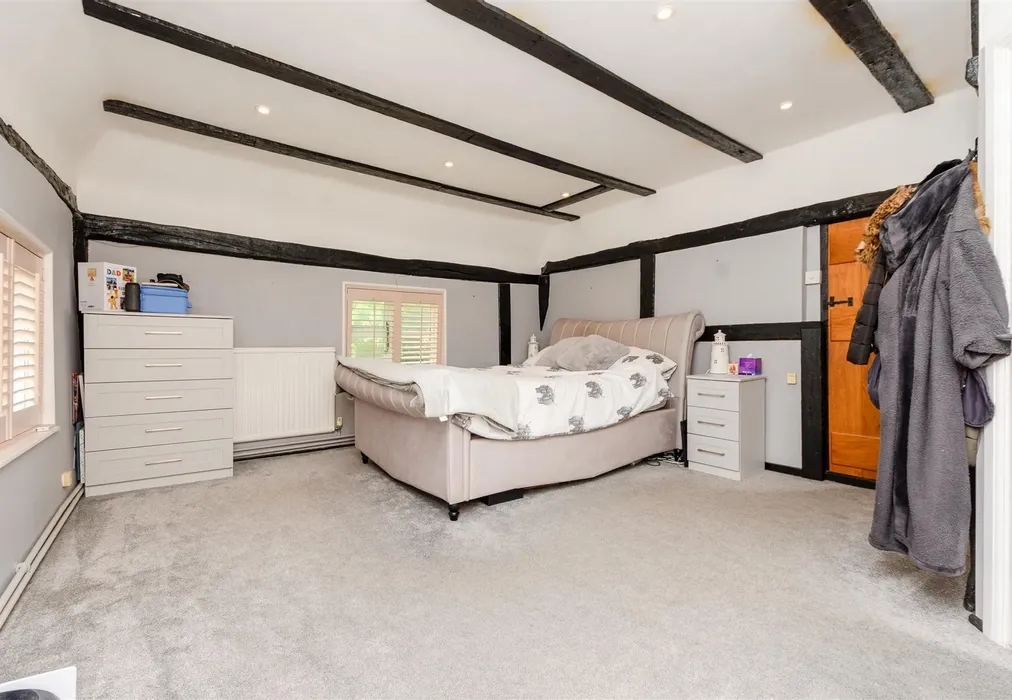Bedroom 1 - Harvel Street, Meopham, Gravesend, Kent - Wards of Kent