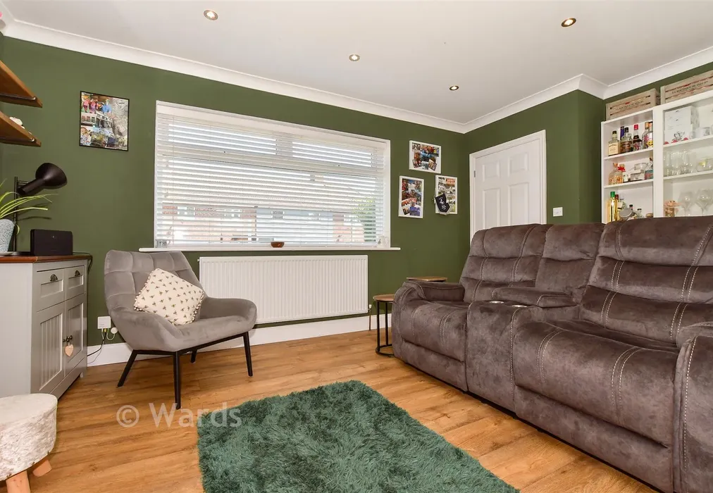 Lounge - Douglas Road, Deal, Kent - Wards of Kent