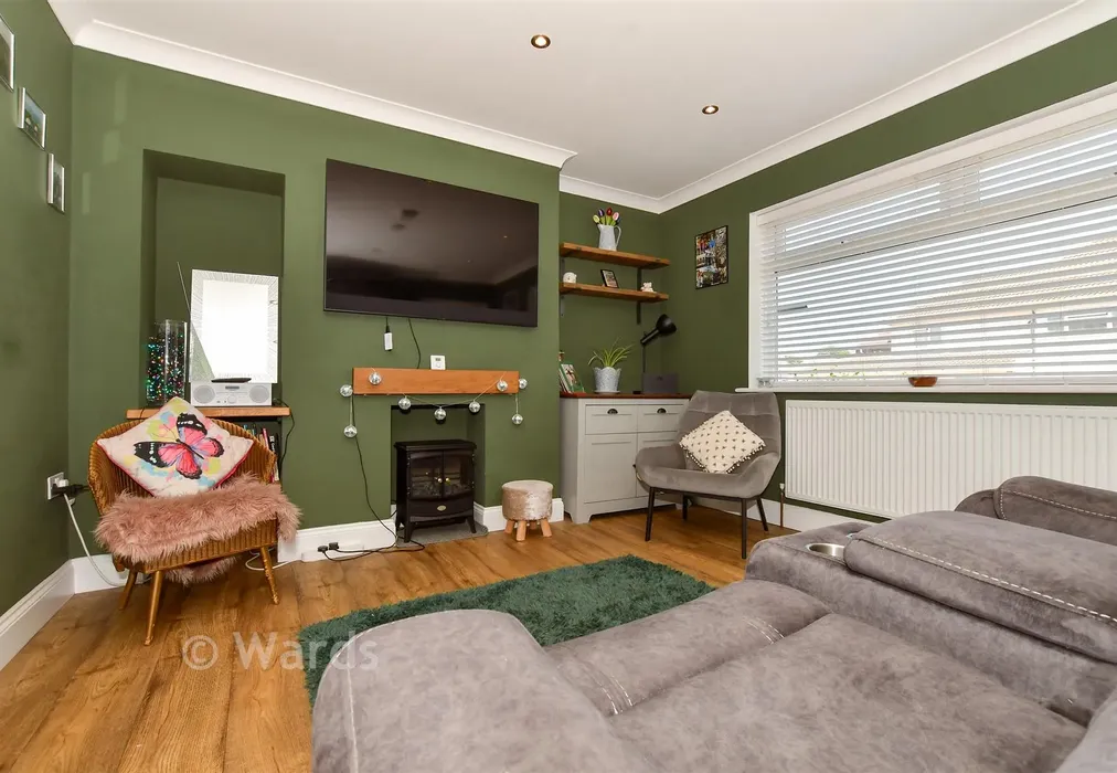 Lounge - Douglas Road, Deal, Kent - Wards of Kent