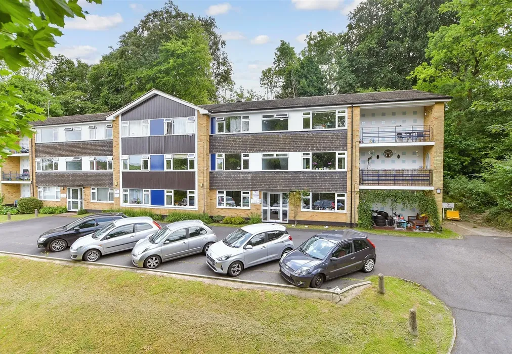 External (Brochure) - Beechwood Road, Caterham, Surrey - Wards of Kent