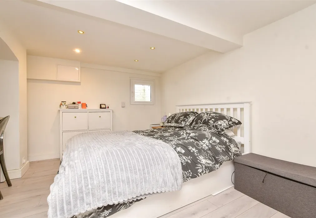 Bedroom 2 - Croft Road, Sutton, Surrey - Wards of Kent