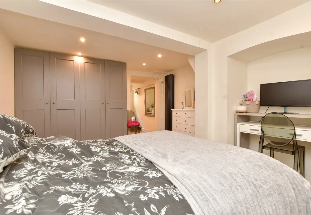 Bedroom 2 - Croft Road, Sutton, Surrey - Wards of Kent