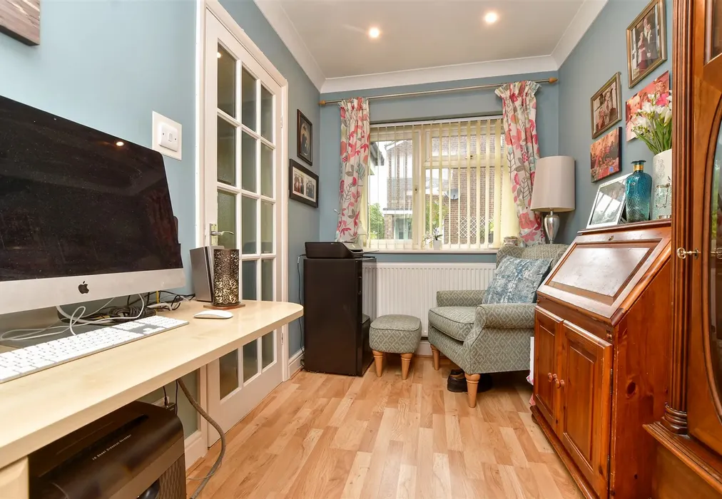Study - Courtwood Lane, Croydon, Surrey - Wards of Kent