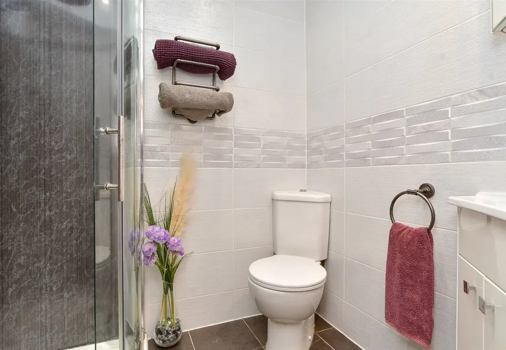 Shower Room - Courtwood Lane, Croydon, Surrey - Wards of Kent
