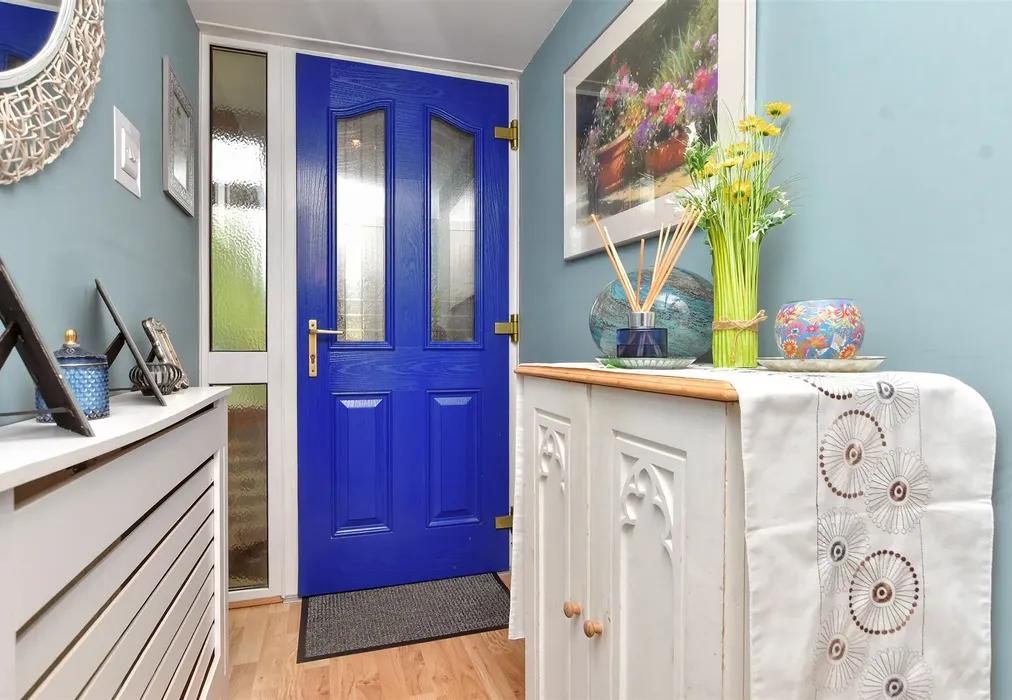 Entrance Hall - Courtwood Lane, Croydon, Surrey - Wards of Kent