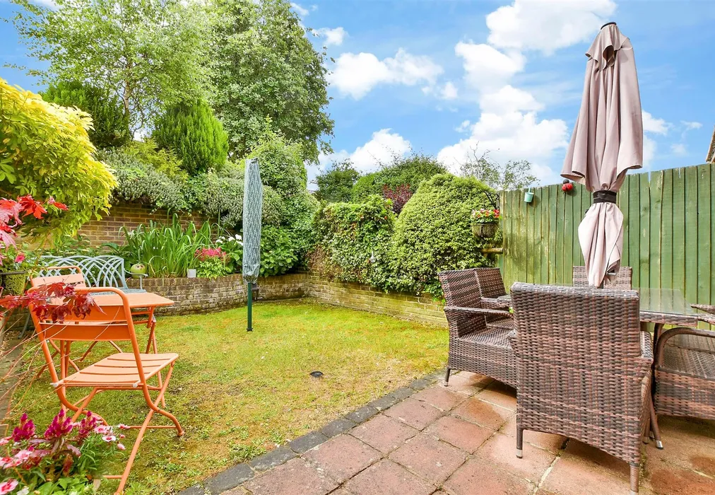 Rear Garden - Courtwood Lane, Croydon, Surrey - Wards of Kent