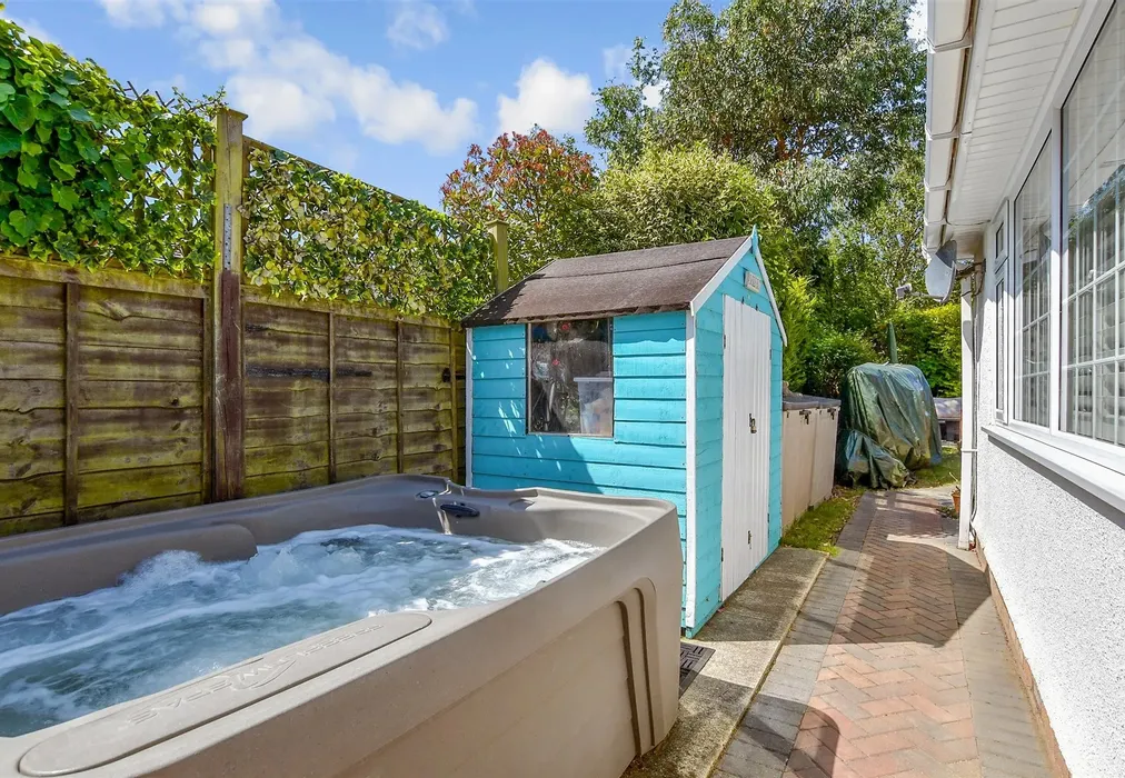 External Feature - Sea Lane, Ferring, West Sussex - Wards of Kent