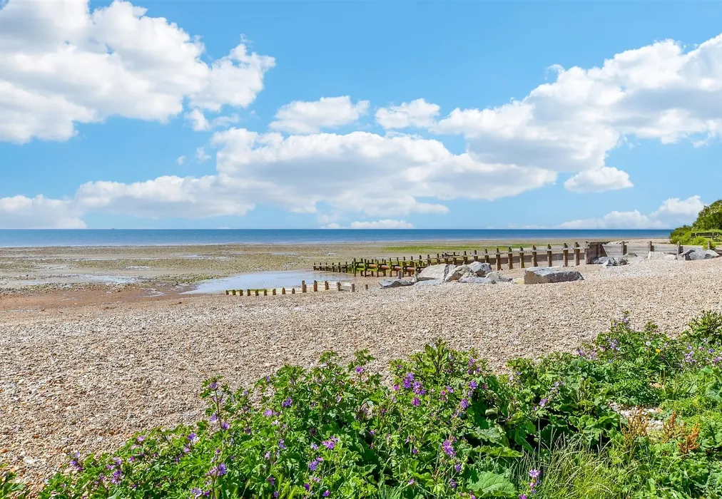 Surrounding Area - Sea Lane, Ferring, West Sussex - Wards of Kent
