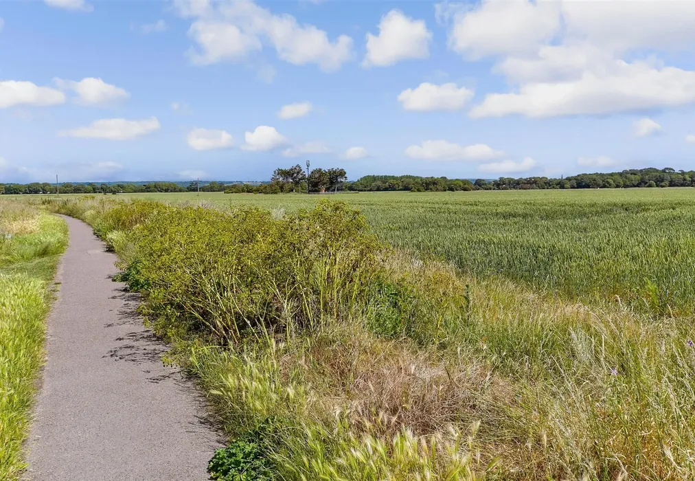 Surrounding Area - Sea Lane, Ferring, West Sussex - Wards of Kent