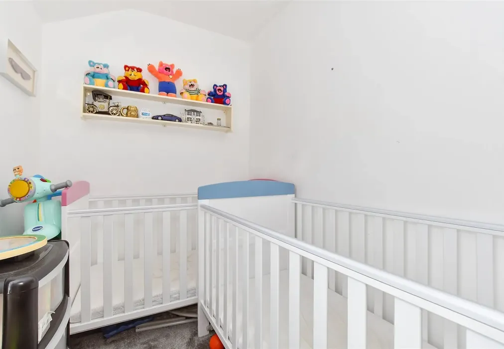 Bedroom 2 - Sheppey Street, Bluetown, Sheerness, Kent - Wards of Kent