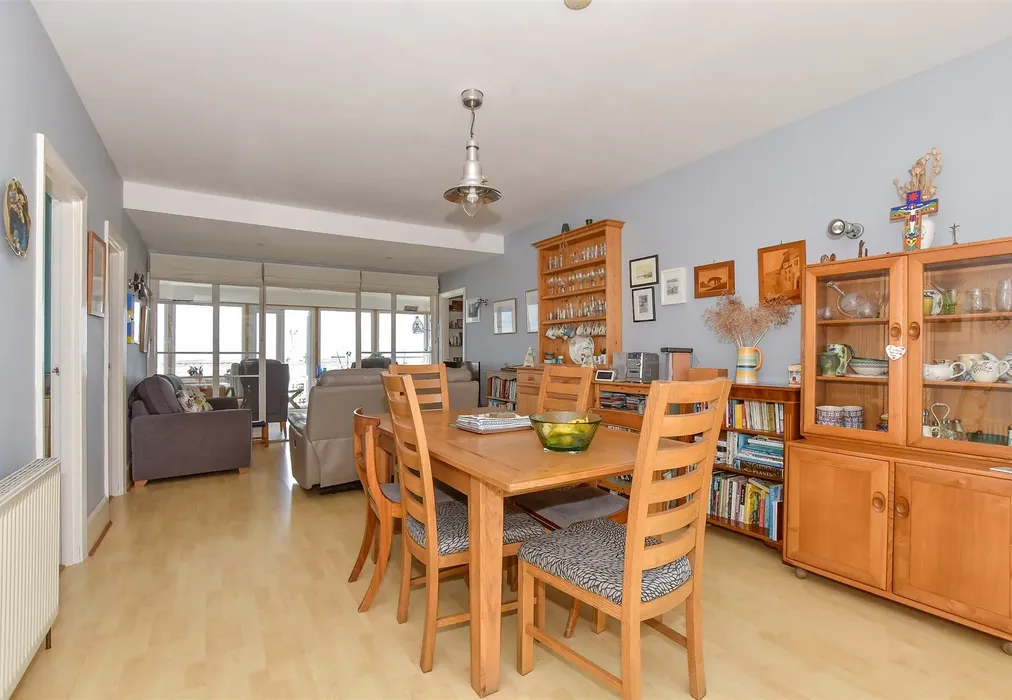 Lounge/Diner - Faversham Road, Seasalter, Whitstable, Kent - Wards of Kent