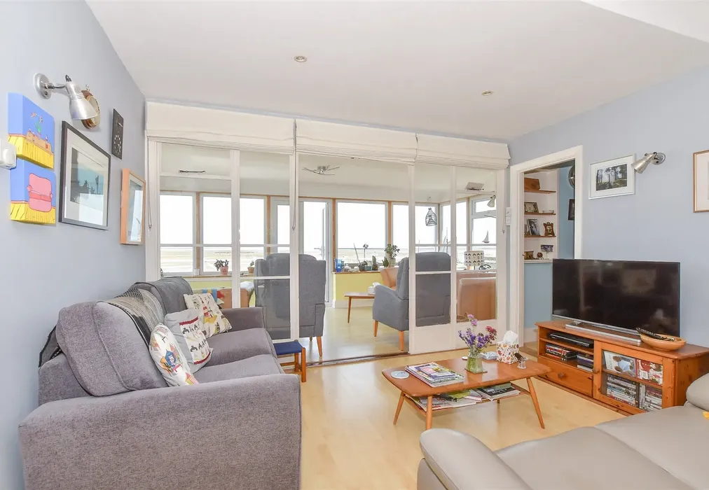 Lounge/Diner - Faversham Road, Seasalter, Whitstable, Kent - Wards of Kent