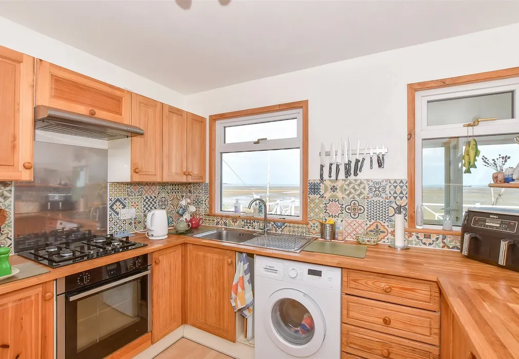 Kitchen - Faversham Road, Seasalter, Whitstable, Kent - Wards of Kent
