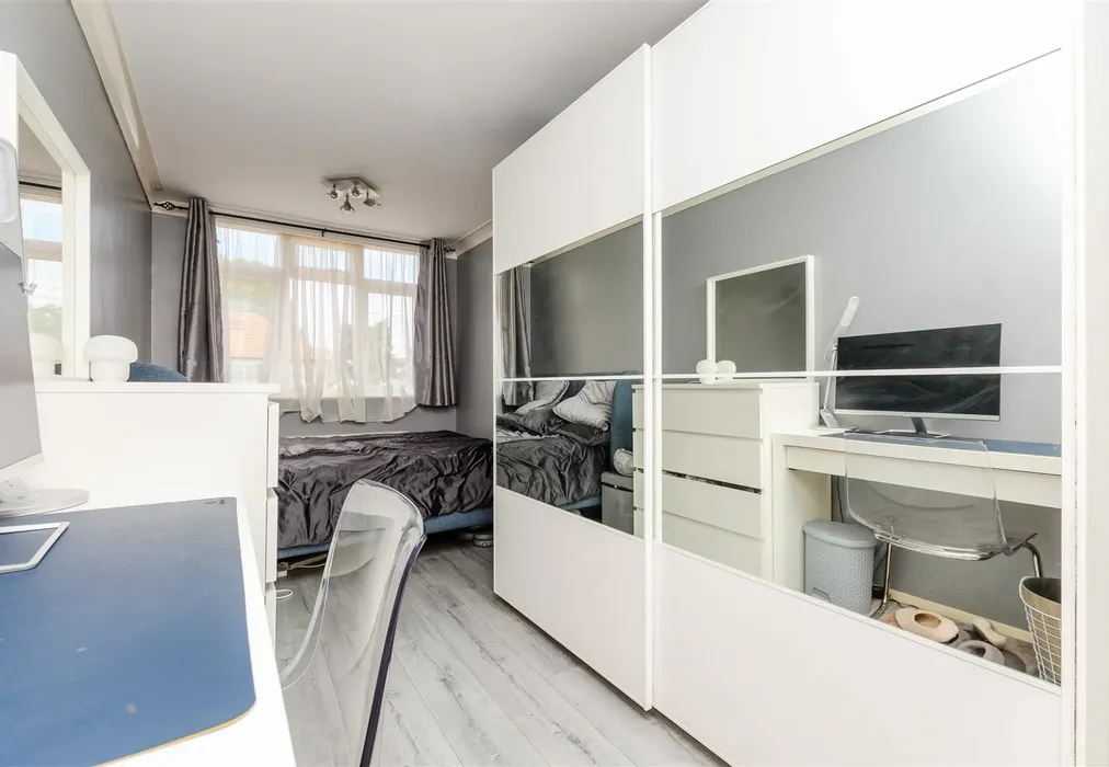 Bedroom 1 - Teignmouth Road, Welling, Kent - Wards of Kent