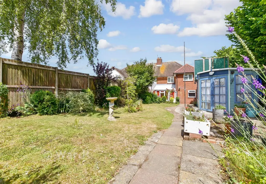 Rear Garden - Northbourne Road, Great Mongeham, Deal, Kent - Wards of Kent