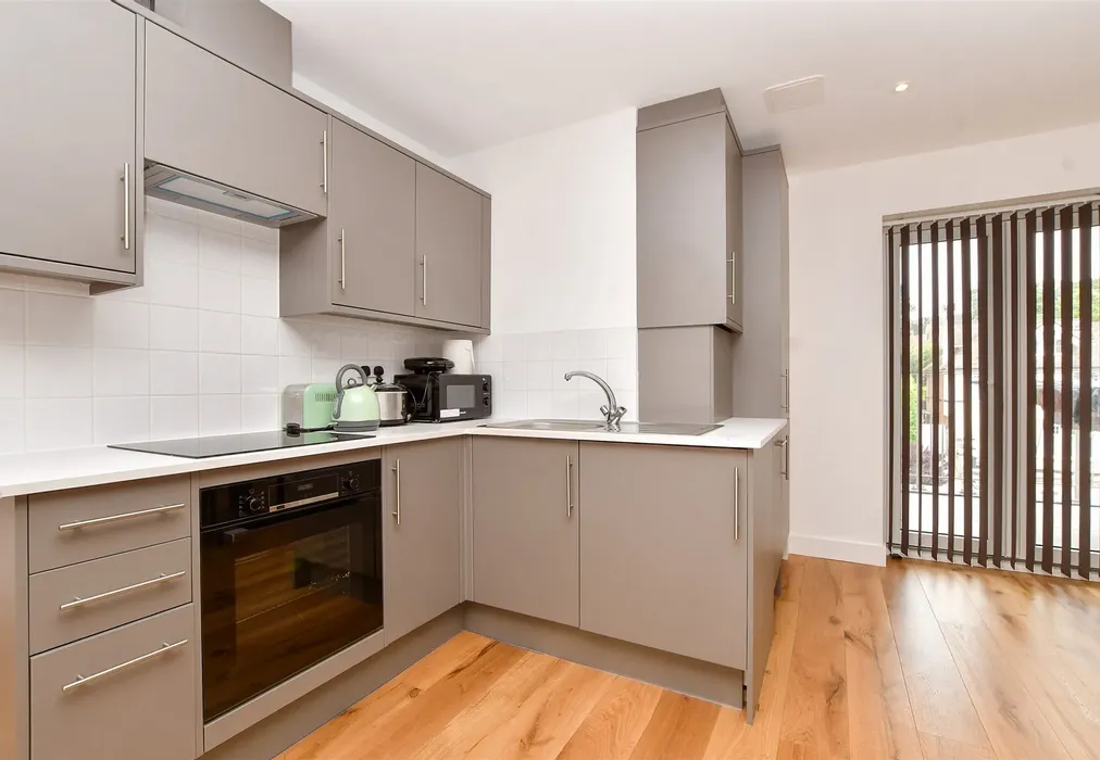 Kitchen / Lounge / Diner - Russell Hill, West Purley, Surrey - Wards of Kent