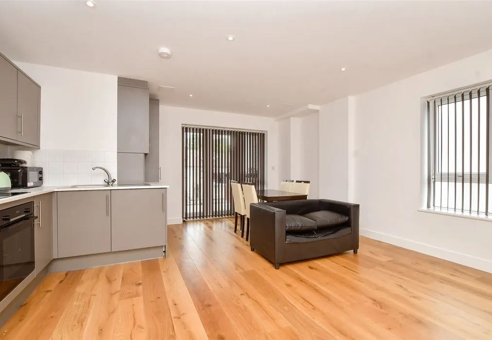 Kitchen / Lounge / Diner - Russell Hill, West Purley, Surrey - Wards of Kent