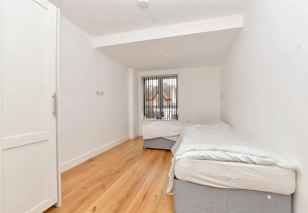 Bedroom 2 - Russell Hill, West Purley, Surrey - Wards of Kent