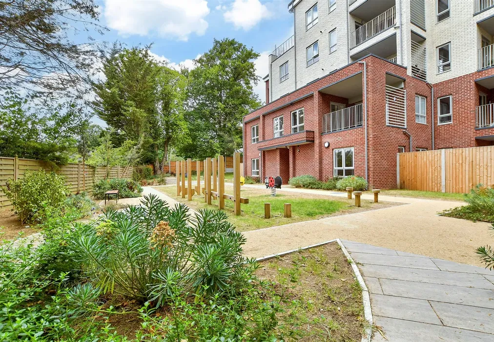 Communal Gardens - Russell Hill, West Purley, Surrey - Wards of Kent