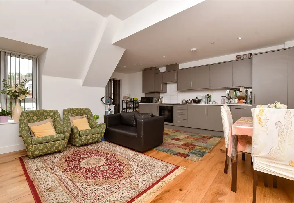 Kitchen / Lounge / Diner - Russell Hill, West Purley, Surrey - Wards of Kent