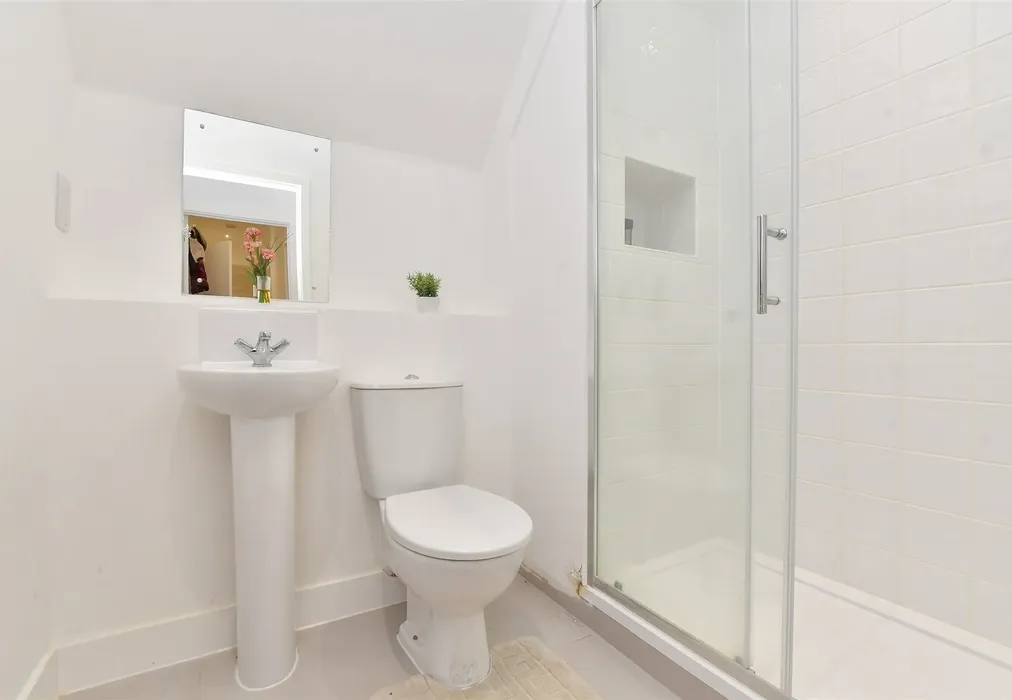 En-Suite Shower Room - Russell Hill, West Purley, Surrey - Wards of Kent