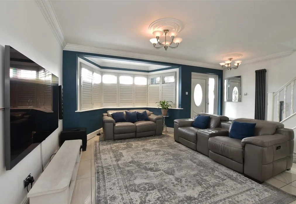 Lounge - Woodford Green, Woodford Green, Essex - Wards of Kent