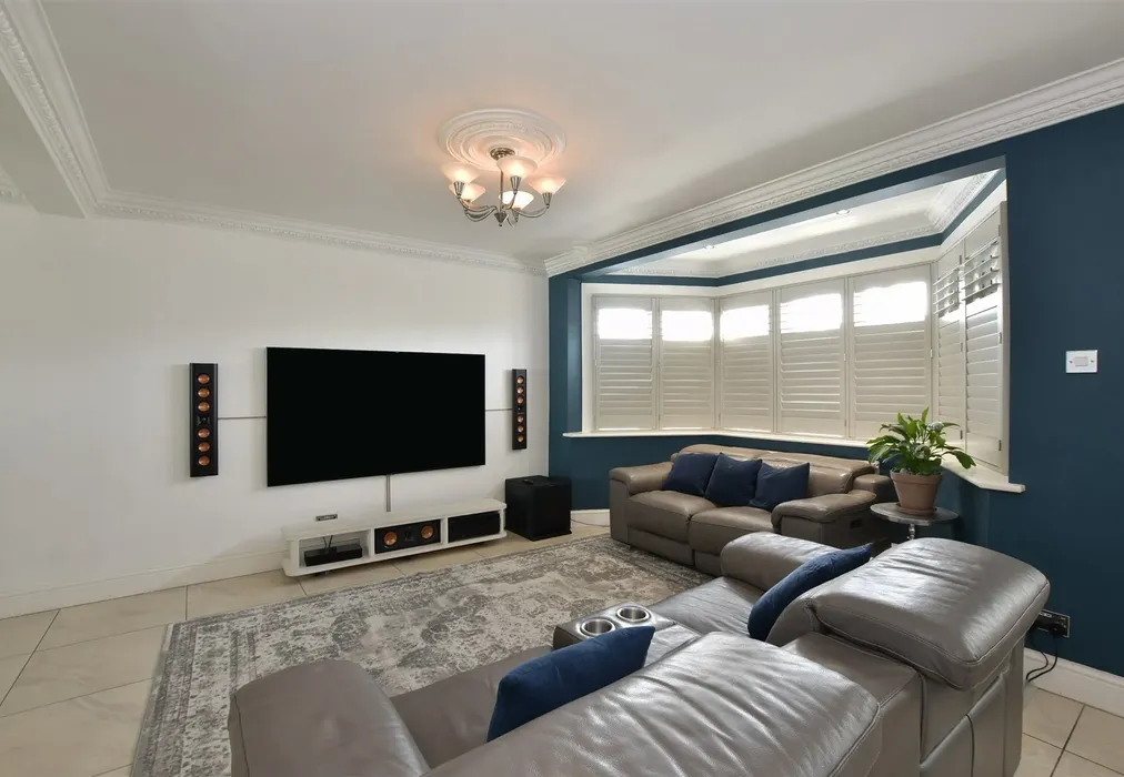 Lounge - Woodford Green, Woodford Green, Essex - Wards of Kent