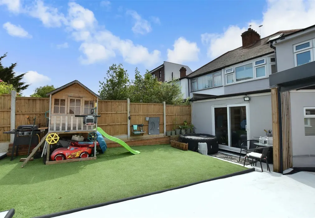 Rear Garden - Woodford Green, Woodford Green, Essex - Wards of Kent