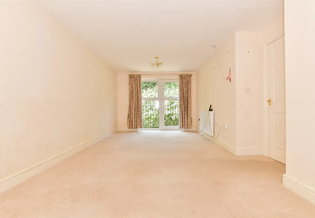 Lounge/Diner - Ashford Road, Canterbury, Kent - Wards of Kent