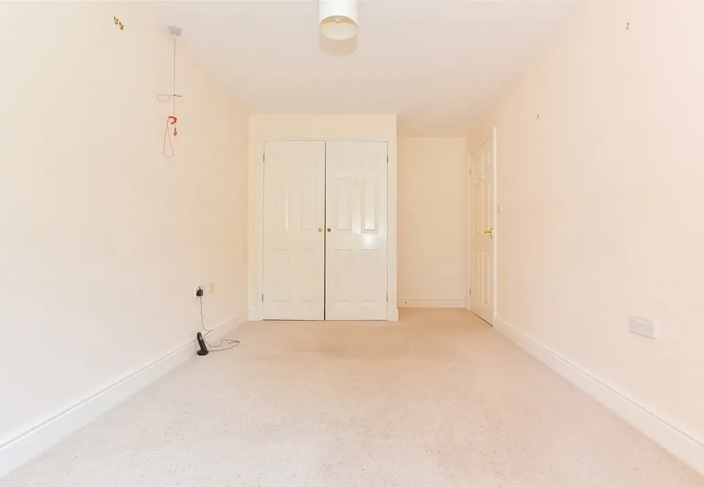 Bedroom 1 - Ashford Road, Canterbury, Kent - Wards of Kent