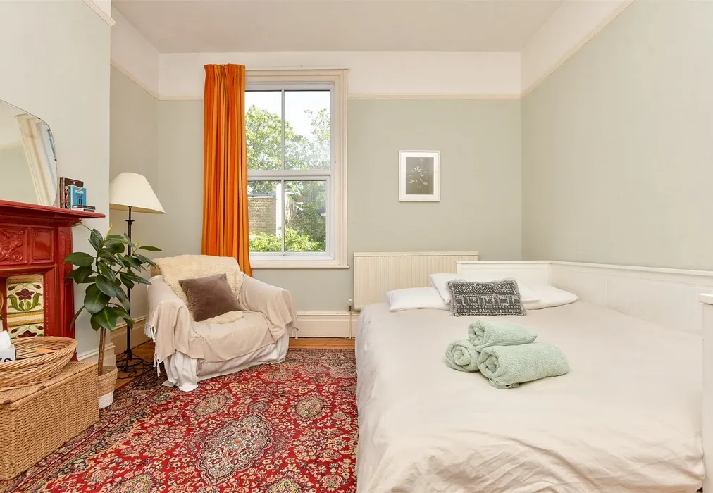 Bedroom 2 - Madeira Road, Cliftonville, Margate, Kent - Wards of Kent