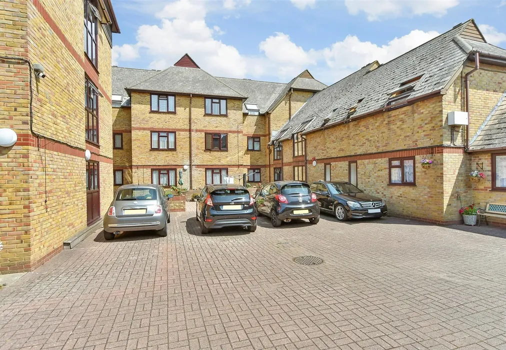 Driveway/Parking - Canterbury Road, Sittingbourne, Kent - Wards of Kent