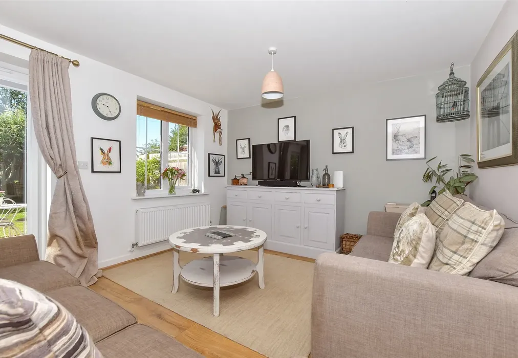 Lounge/Diner - Haze Wood Close, Faversham, Kent - Wards of Kent