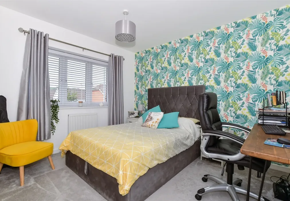 Bedroom 2 - Matthews Close, Snodland, Kent - Wards of Kent