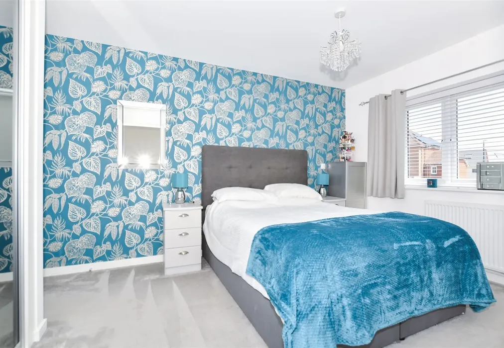 Bedroom 1 - Matthews Close, Snodland, Kent - Wards of Kent