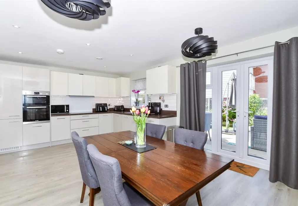 Kitchen/Diner - Matthews Close, Snodland, Kent - Wards of Kent