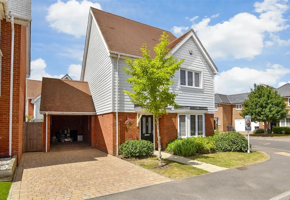 External (Web) New - Matthews Close, Snodland, Kent - Wards of Kent
