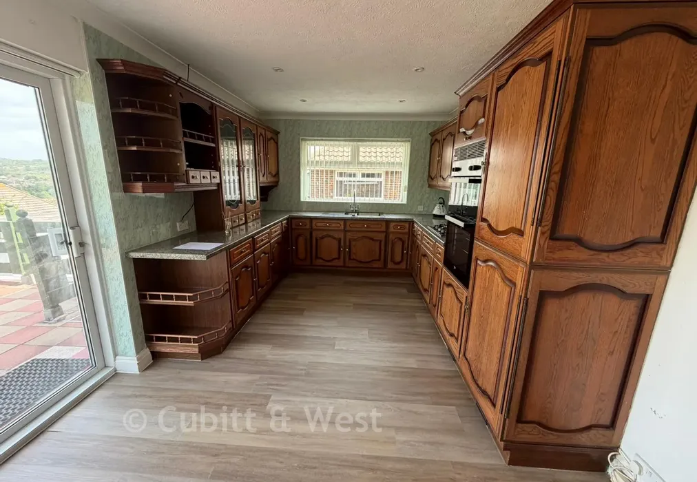 Kitchen - Wheatfield Way, Brighton, East Sussex - Wards of Kent