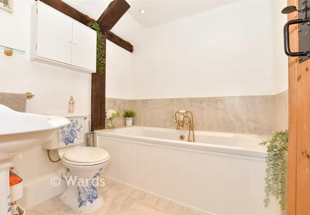 Bathroom - Station Road, Northiam, Rye, East Sussex - Wards of Kent