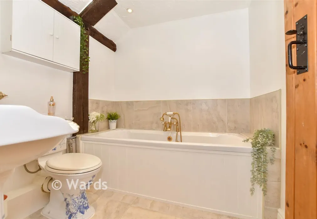 Bathroom - Station Road, Northiam, Rye, East Sussex - Wards of Kent