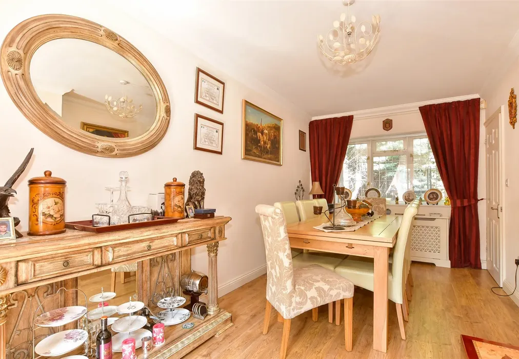 Dining Room - Maidstone Road, Chatham, Kent - Wards of Kent