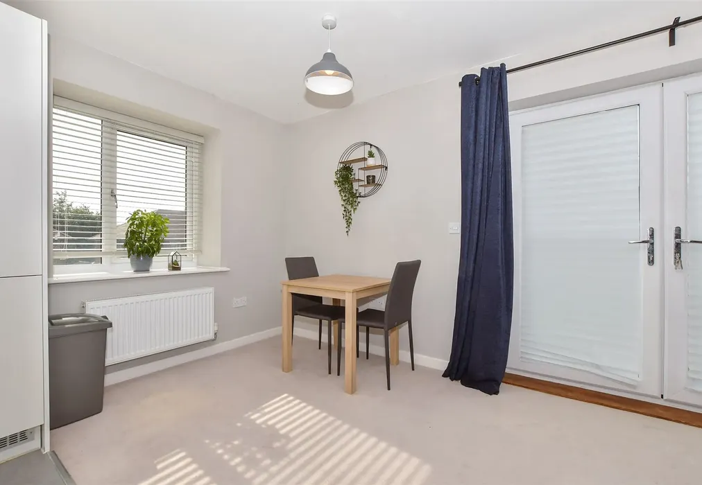 Lounge/Kitchen - Scholars Way, Ashford, Kent - Wards of Kent