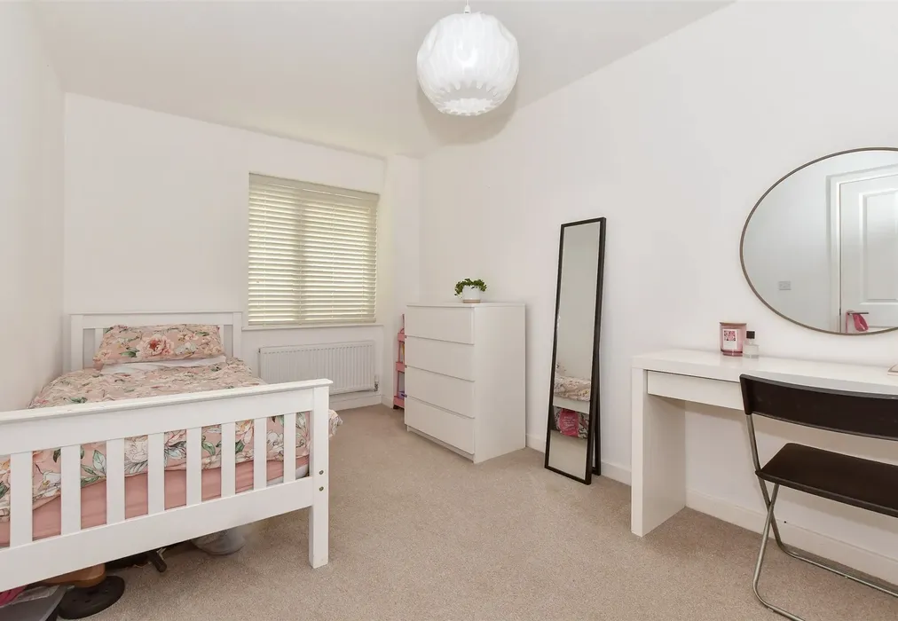 Bedroom 2 - Scholars Way, Ashford, Kent - Wards of Kent