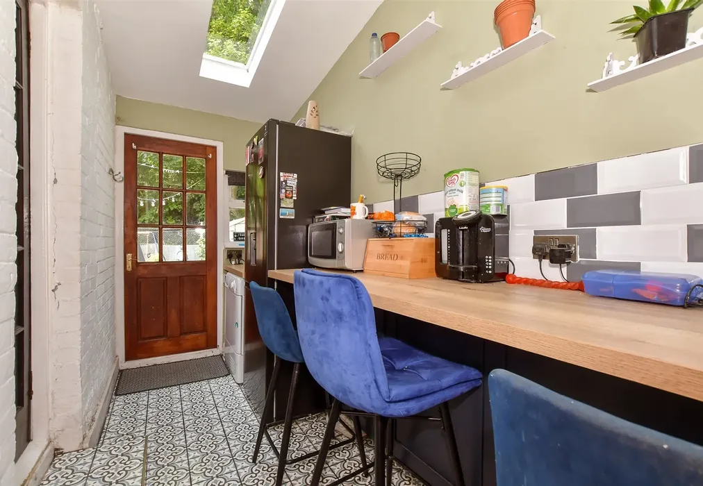 Utility Room - Grove Road, Folkestone, Kent - Wards of Kent