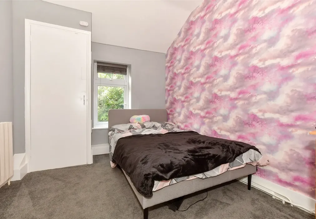 Bedroom 4 - Grove Road, Folkestone, Kent - Wards of Kent