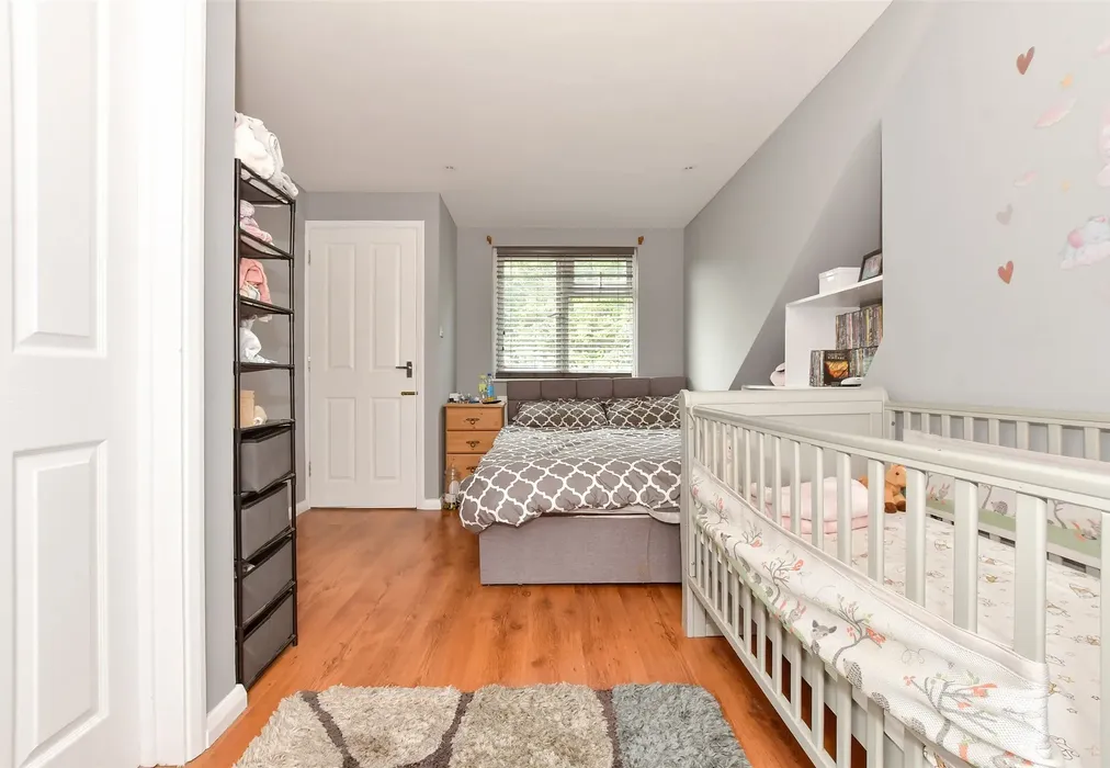 Bedroom 1 - Grove Road, Folkestone, Kent - Wards of Kent