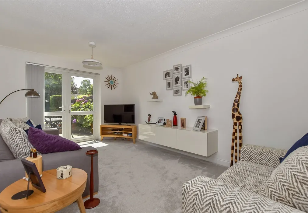 Lounge - The Coppice, Vigo Village, Meopham, Kent - Wards of Kent